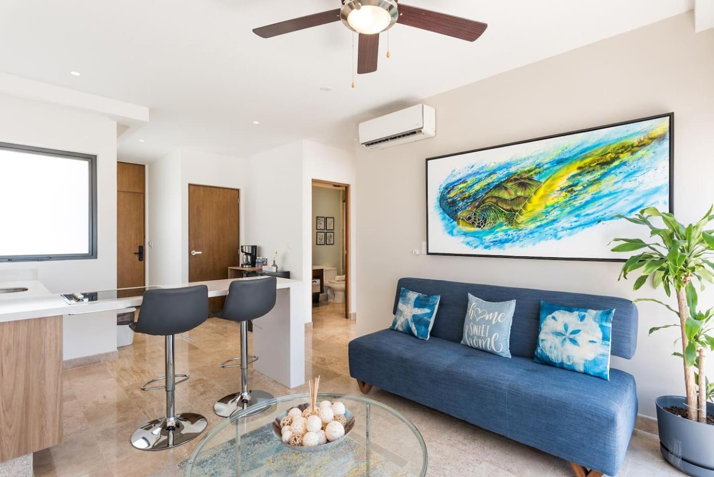 Beautiful 1br Ph In Midtown *