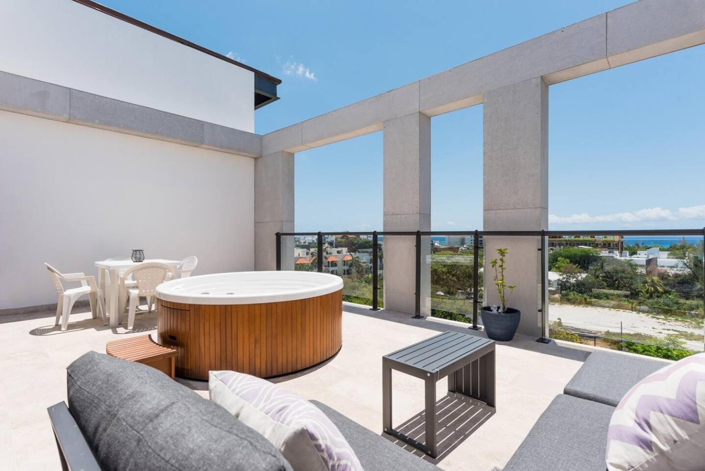 Beautiful 1br Ph In Midtown Apartamento Playa del Carmen